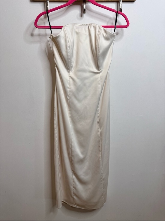 Forever 21 Dresses & Skirts - Forever 21 Bridal Strapless backless Cream Midi Dress
